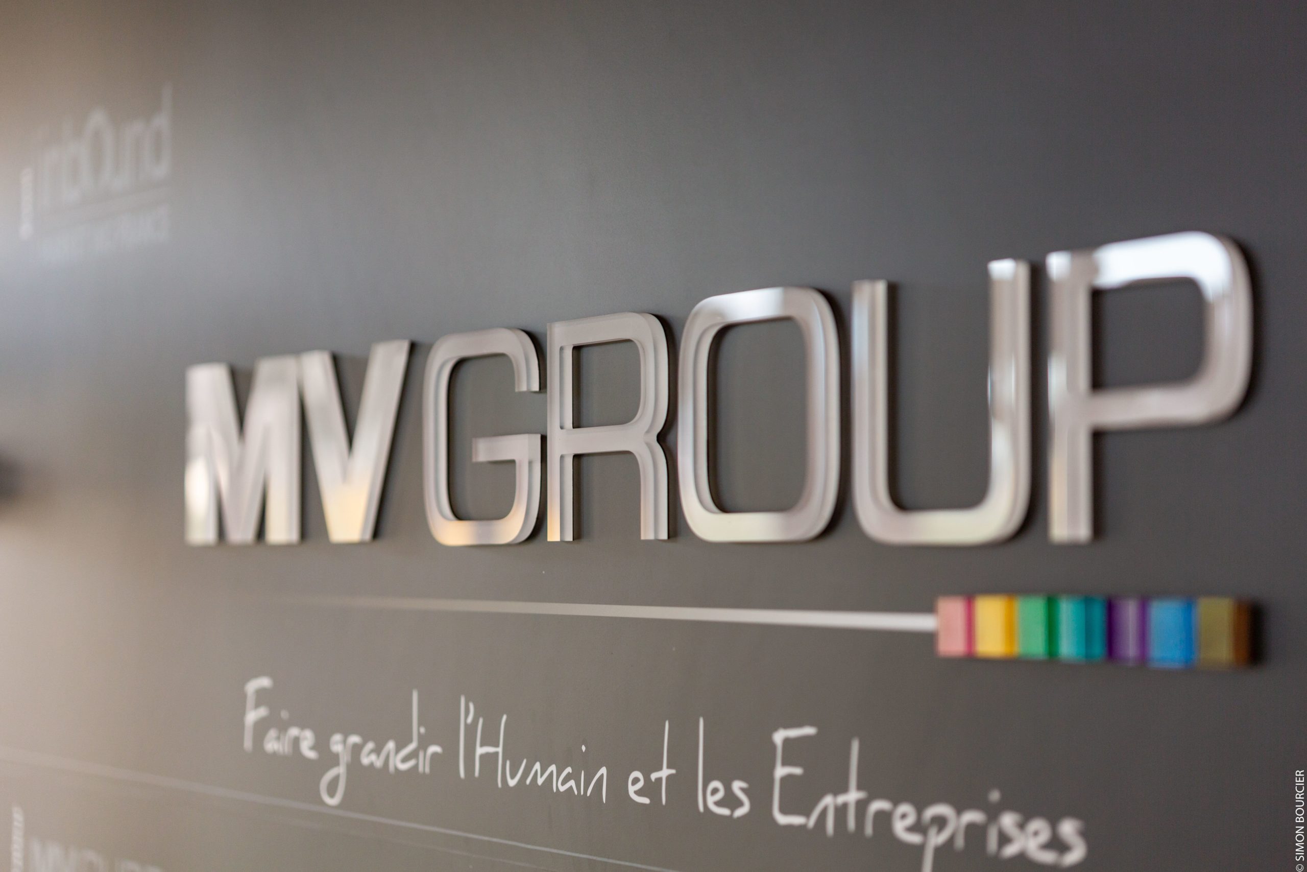 Logo MV Group